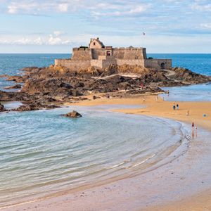 Tidal beach and medieval castle Petit Be Saint Malo, Brittany